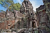 Ta Som temple - inside the first enclosure